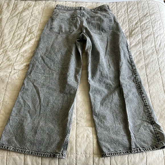 H&M Divided Gray Wide-Leg Jeans - Picture 5 of 8